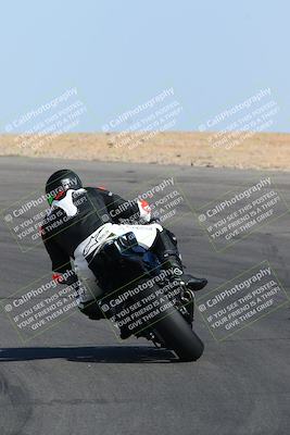 media/May-14-2022-SoCal Trackdays (Sat) [[7b6169074d]]/Turn 10 Backside (9am)/